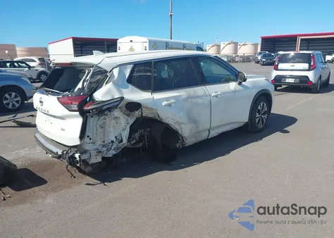 2021 Nissan Rogue Sv Fwd z USA, uszkodzony, nr VIN 5N1AT3BA7MC824760